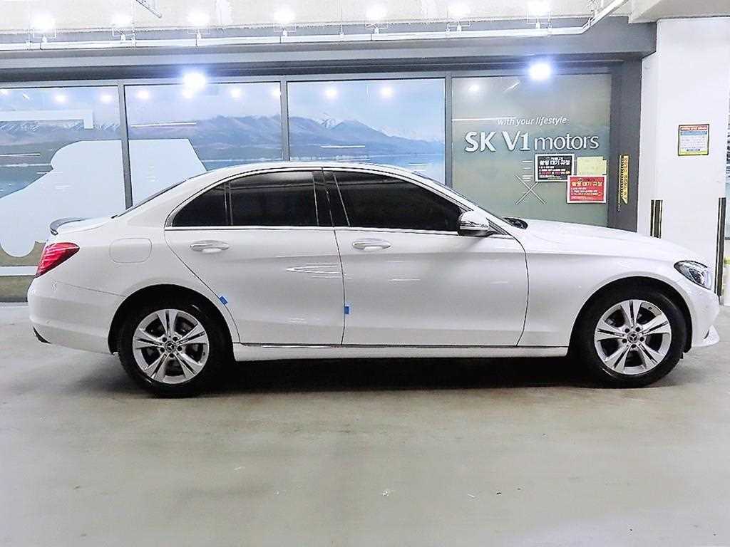 Mercedes-Benz C-Class C220 d 4MATIC 4
