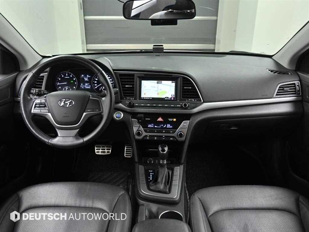 Hyundai Avante 1.6 GDI Smart 9