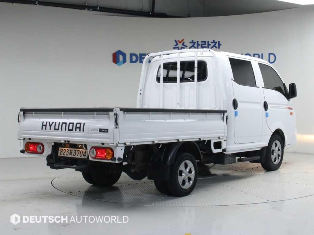 Hyundai Porter 1.0 Ton/ Double Cab/ Long Wheelbase/ CRDi Smart 3