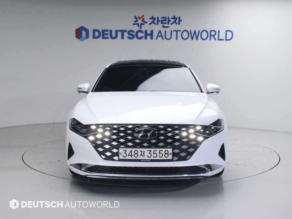 Hyundai Grandeur Exclusive 4