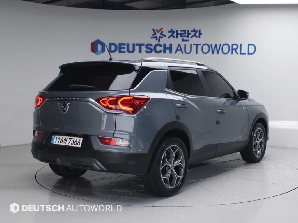 KGM 코란도 2WD 가솔린 1.5 C7 사진 2/20