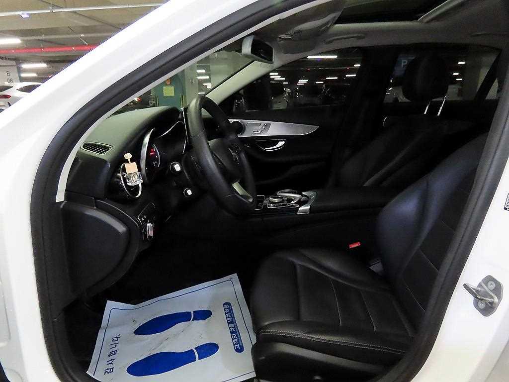 Mercedes-Benz C-Class C220 d 4MATIC 7