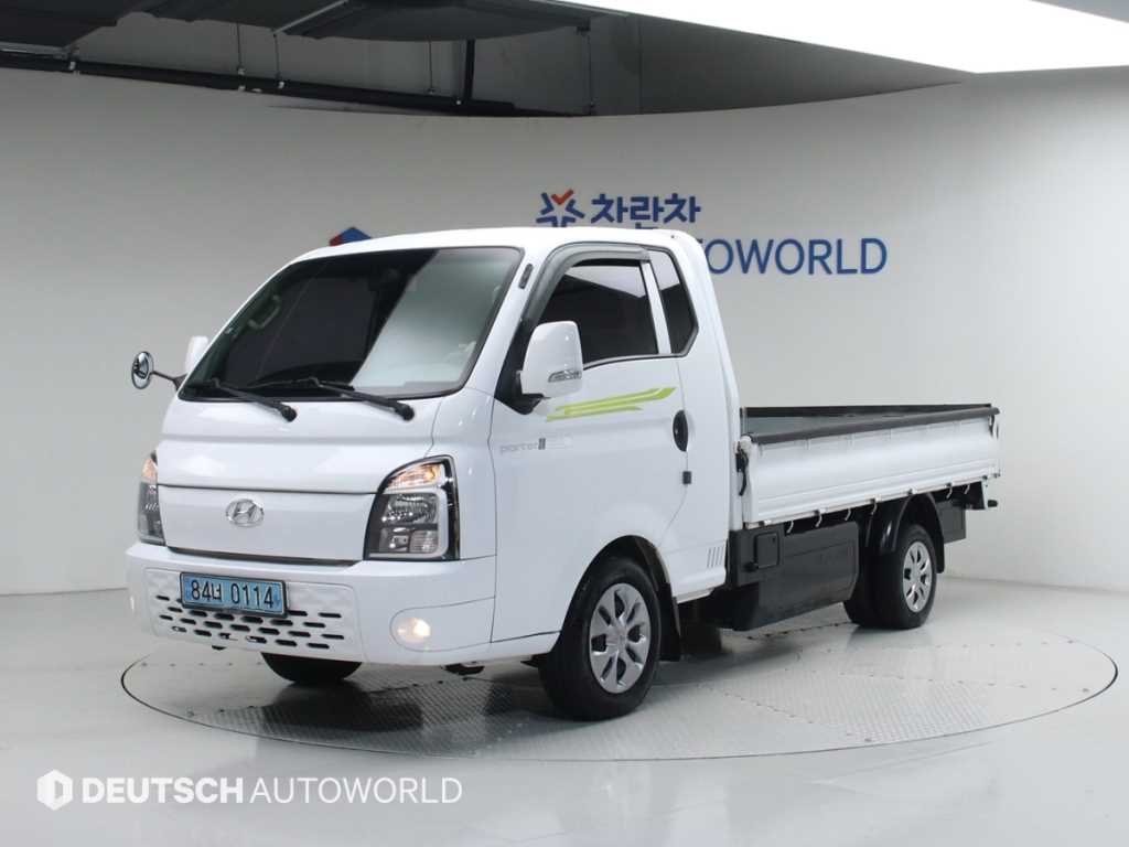 Hyundai Porter 1.0 Ton/ Super Cab/ Long Wheelbase/ Smart Special