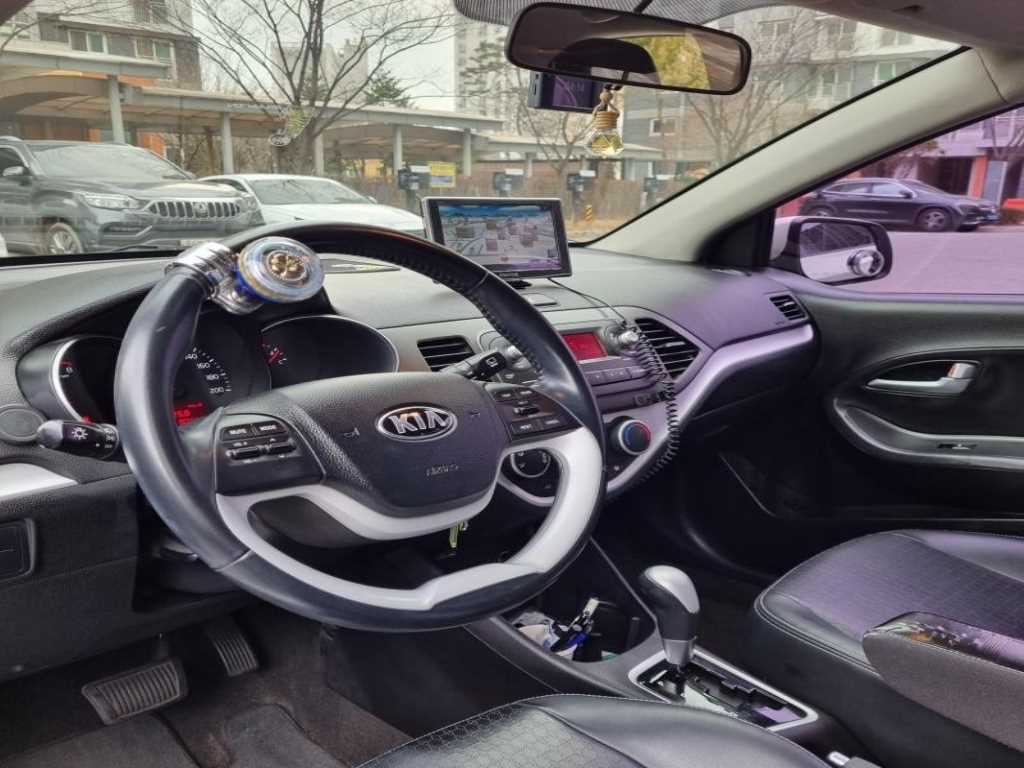 Kia Morning Deluxe 7