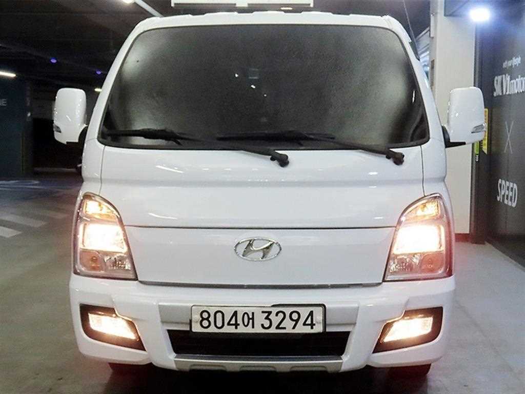 Hyundai Porter 1.0 Ton/ Double Cab/ Long Wheelbase/ CRDi Premium 3