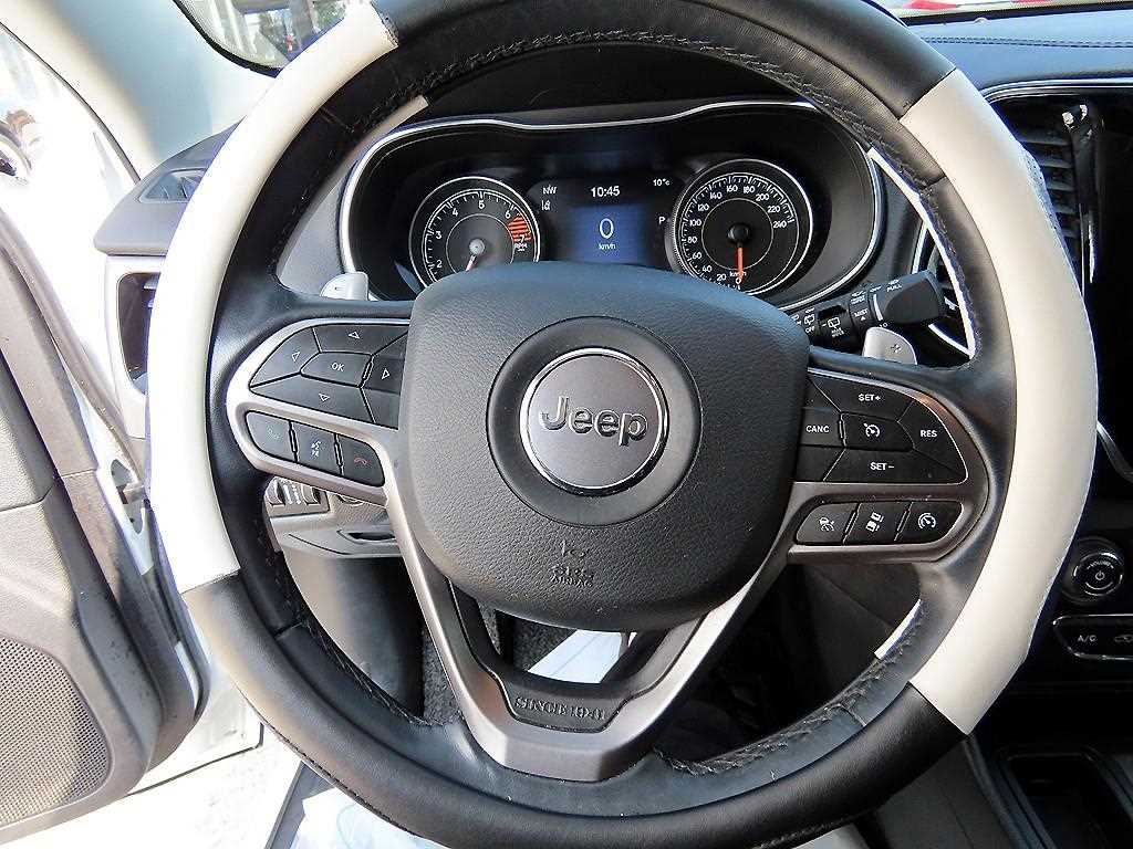Jeep Cherokee 2.4 Limited 9