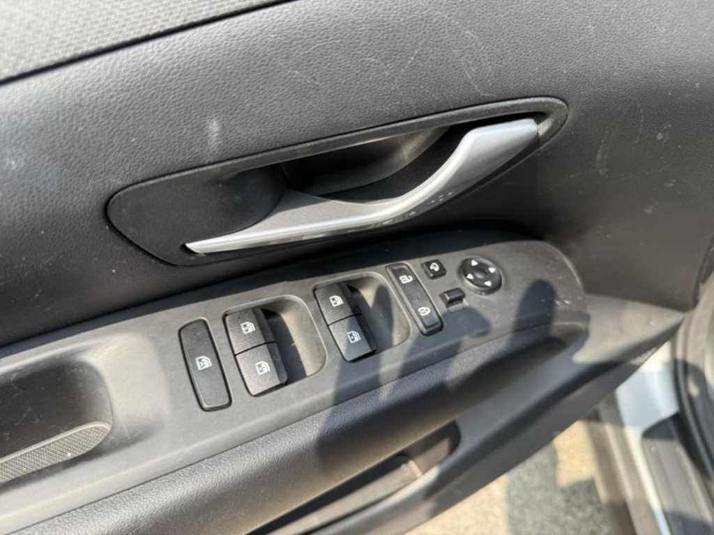 Hyundai Tucson 2WD Premium 10