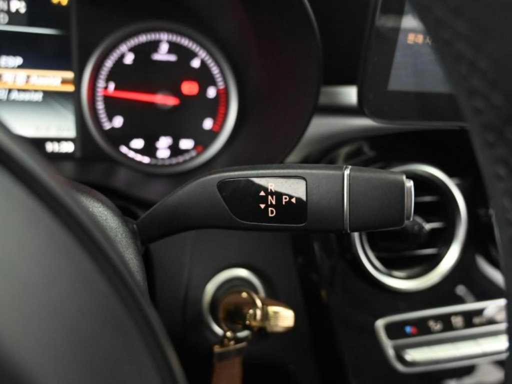 Mercedes-Benz C-Class C200 d 10