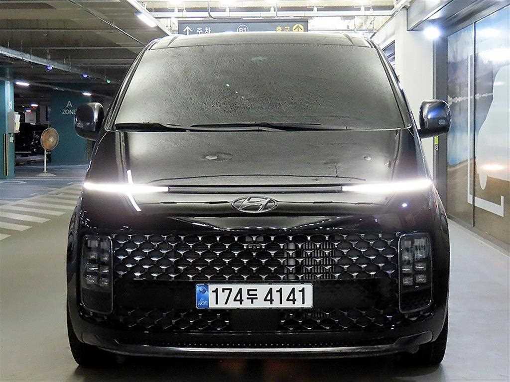 Hyundai Staria 4WD Diesel Lounge Inspiration 3