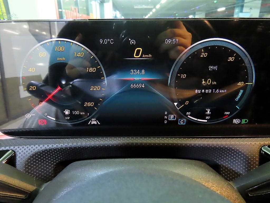 Mercedes-Benz CLA-Class CLA250 4MATIC 10