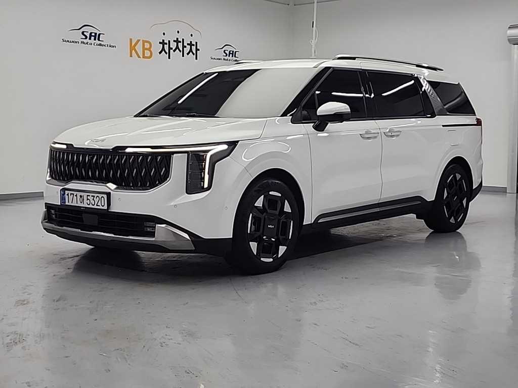 Kia Carnival Gasoline Signature 2