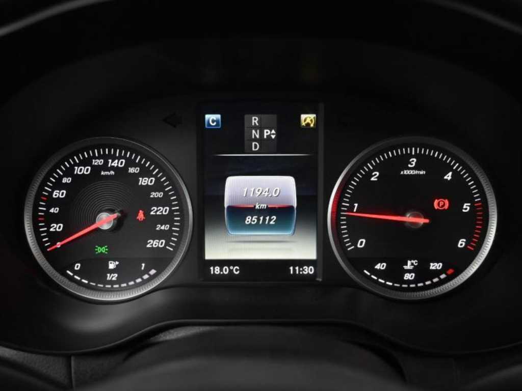 Mercedes-Benz C-Class C200 d 9