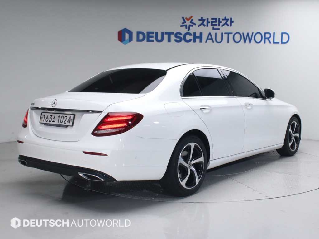벤츠 E 클래스 E250 아방가르드 사진 2/20