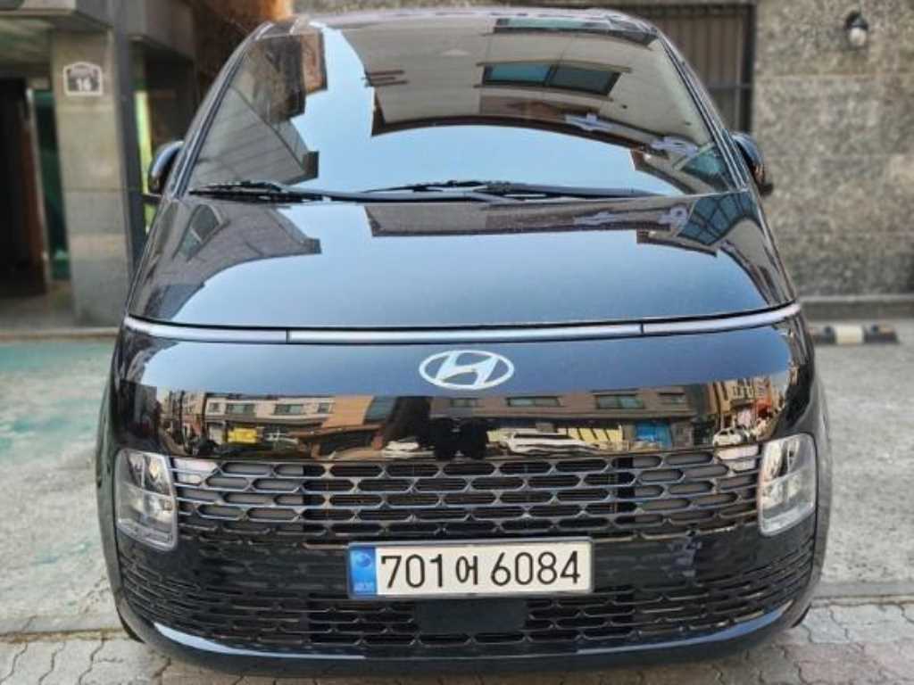 Hyundai Staria LPG Tourer Modern 2