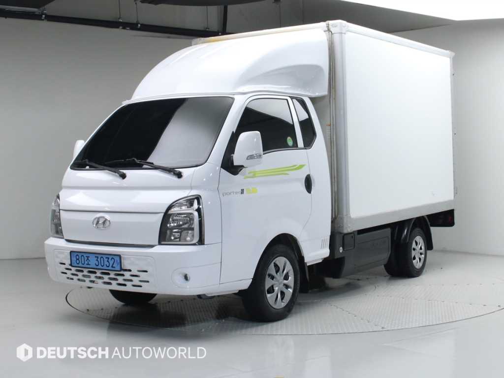 Hyundai Porter 1.0 Ton/ Super Cab/ Long Wheelbase