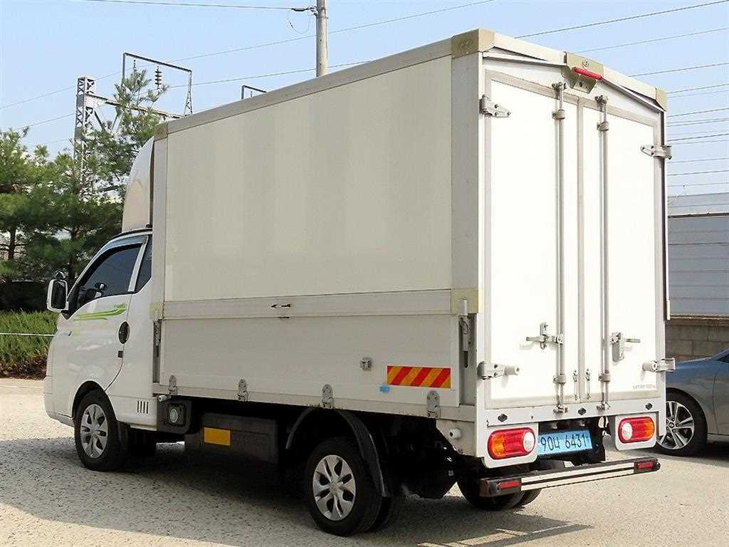 Hyundai Porter Manual/ Super Cab/ Long Wheelbase 4