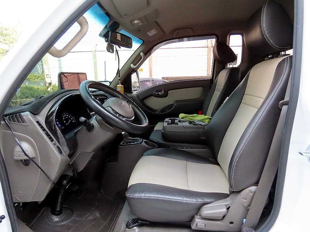 Hyundai Porter 1.0 Ton/ Super Cab/ Long Wheelbase 7