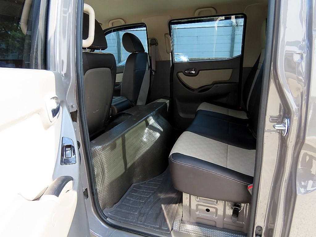 Hyundai Porter Double Cab/ Long Wheelbase/ 2WD Premium 8