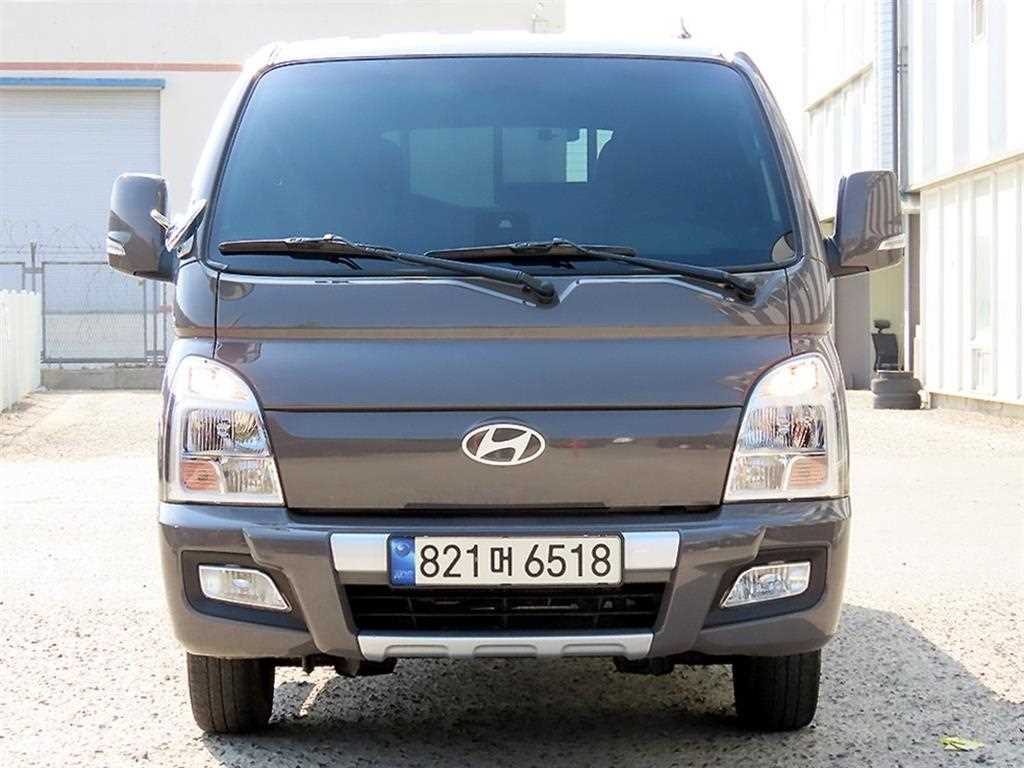 Hyundai Porter Double Cab/ Long Wheelbase/ 2WD Premium