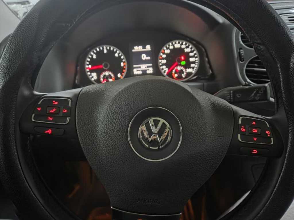 Volkswagen Tiguan 2.0 TDI Premium 10