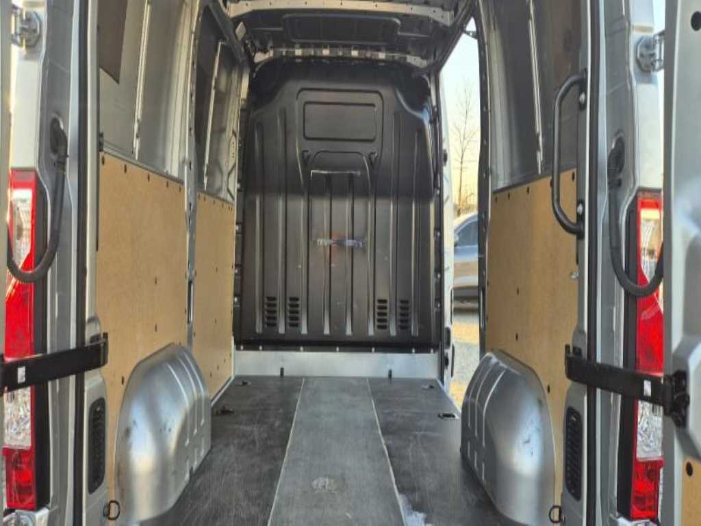 Renault Master 2.3 S 9