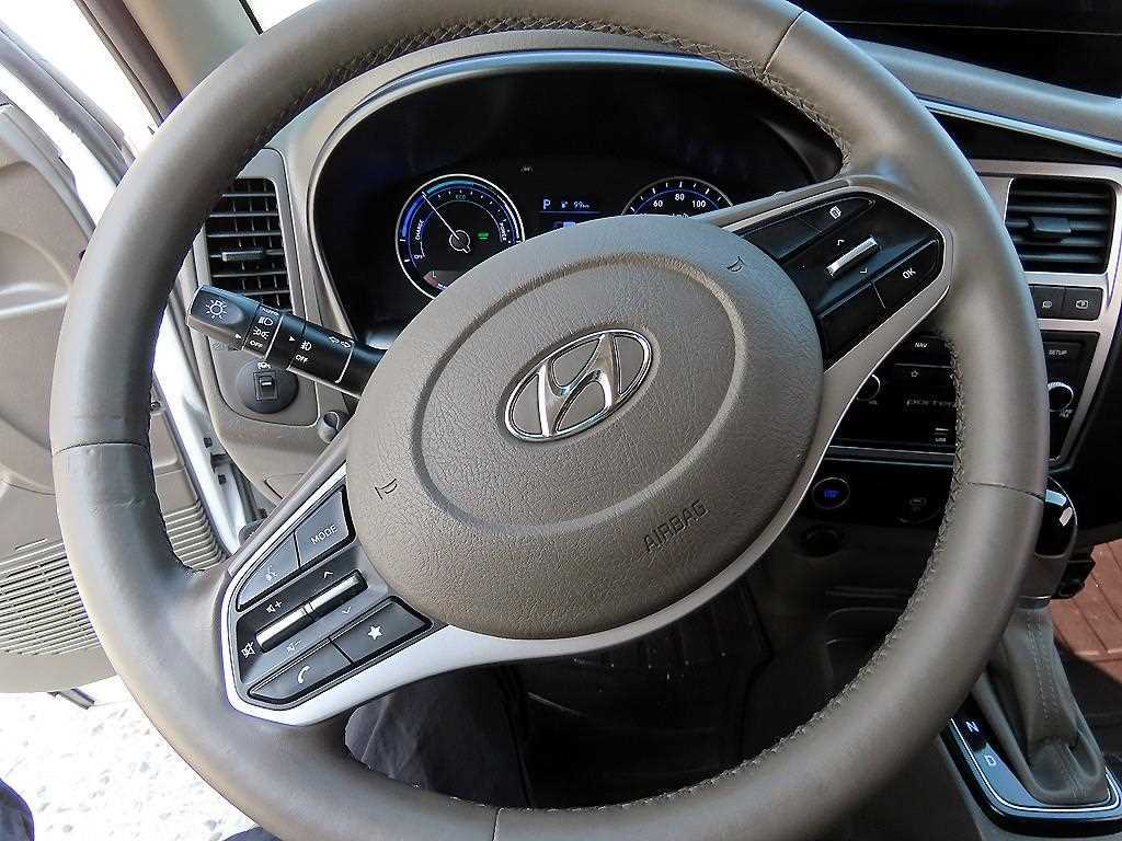 Hyundai Porter Manual/ Super Cab/ Long Wheelbase 10