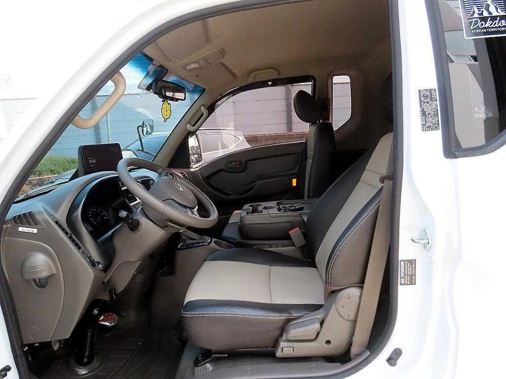 Hyundai Porter Manual/ Super Cab/ Long Wheelbase 8