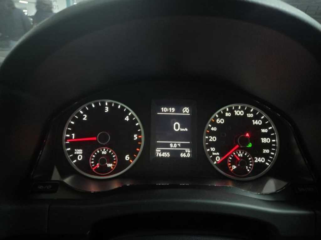Volkswagen Tiguan 2.0 TDI Premium 9