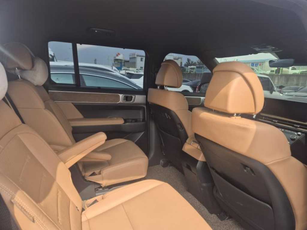 Hyundai Santa Fe 1.6T 2WD Prestige 7