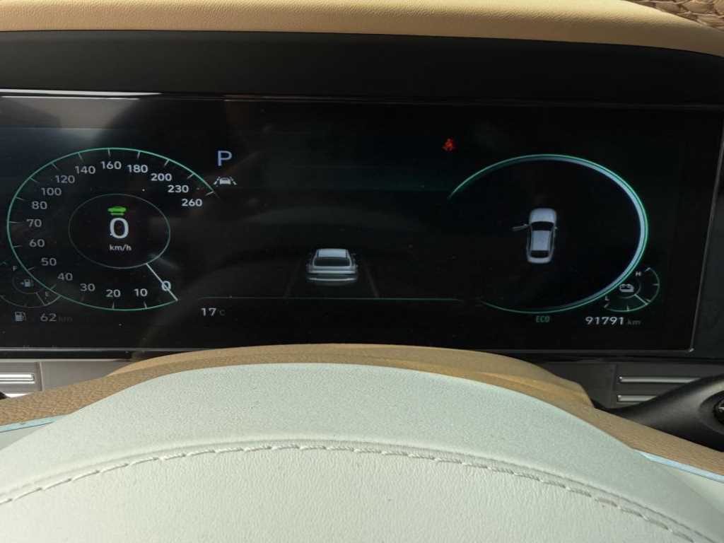 Hyundai Grandeur Calligraphy 9