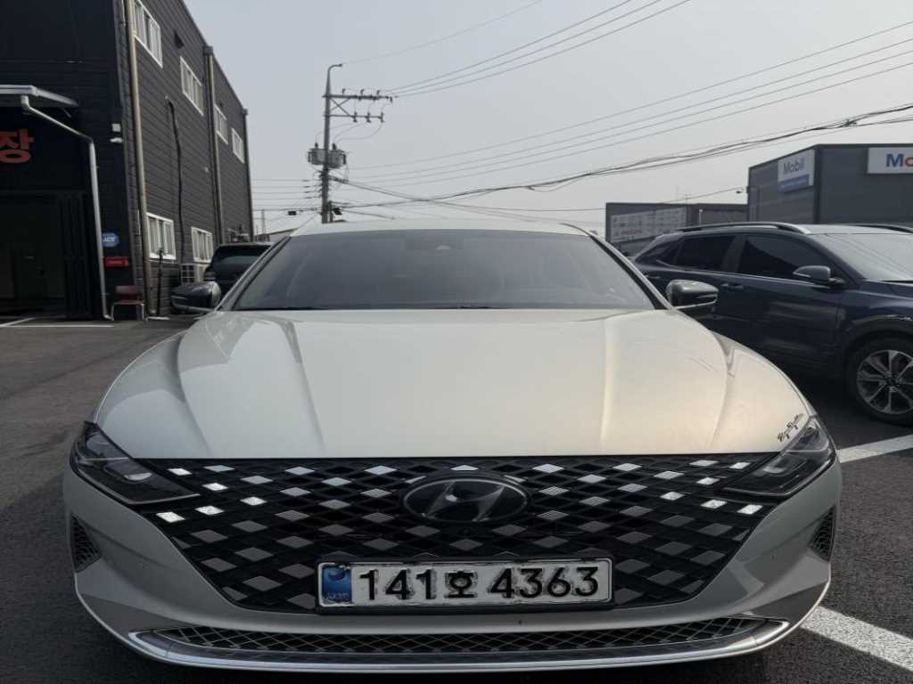 Hyundai Grandeur Calligraphy