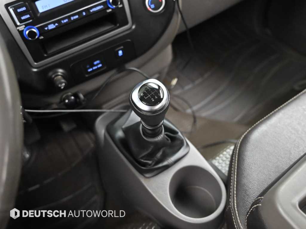 Hyundai Porter 1.0 Ton/ Super Cab/ Long Wheelbase/ CRDi Smart 10