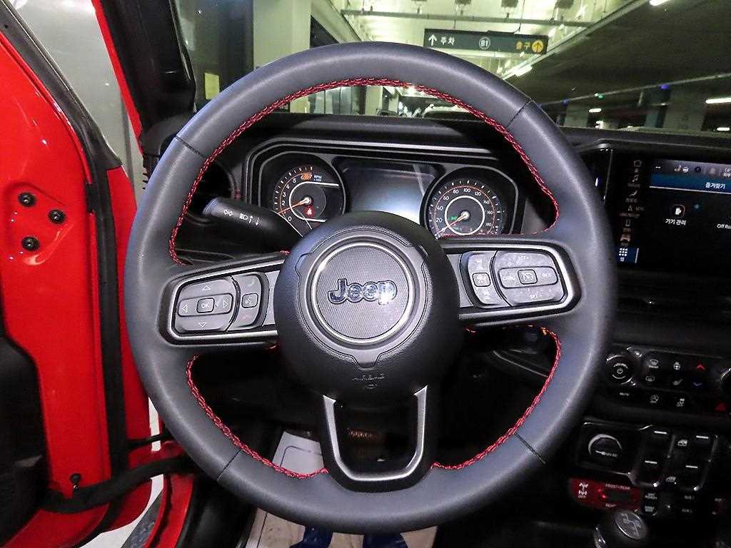 Jeep Wrangler 2.0 Rubicon 4 Duo Power Top 9