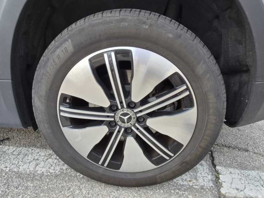 Mercedes-Benz EQB-Class EQB300 4MATIC 4