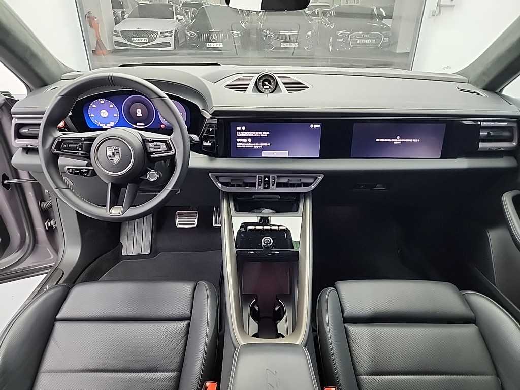 Porsche Macan Turbo 8