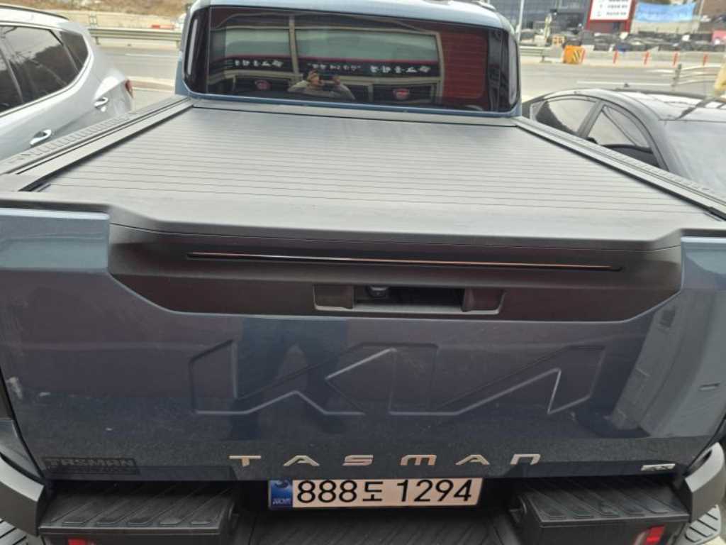 Kia Tasman 2.5 T-GDI 4WD Adventure 6