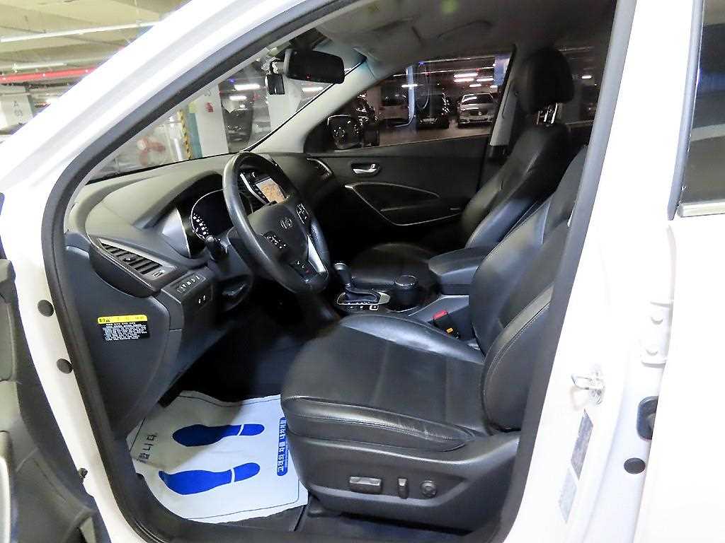 Hyundai Santa Fe Diesel 2.0 2WD Exclusive Special 7