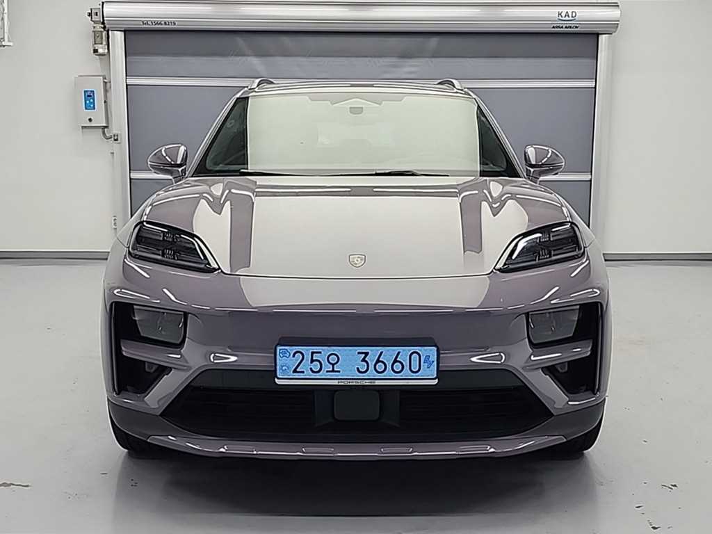 Porsche Macan Turbo 3