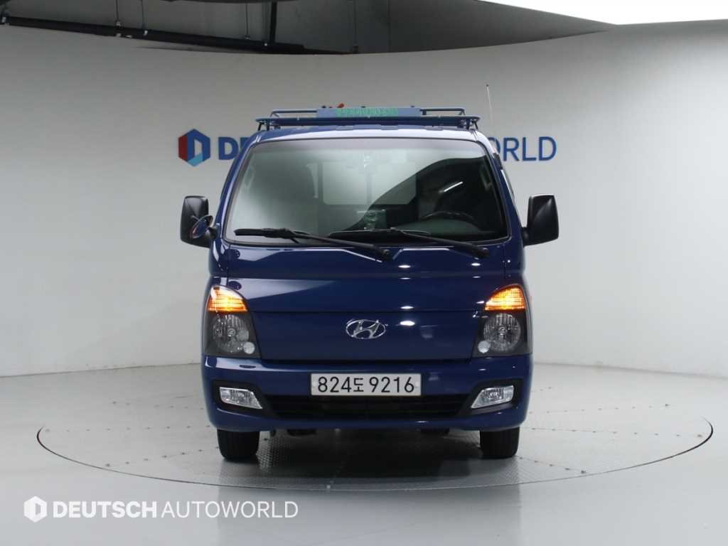 Hyundai Porter 1.0 Ton/ Super Cab/ Long Wheelbase/ CRDi Smart 4