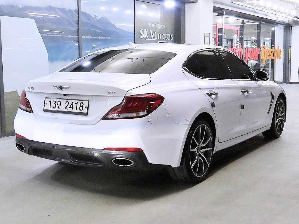 Genesis G70 2.0T Sport Package 5