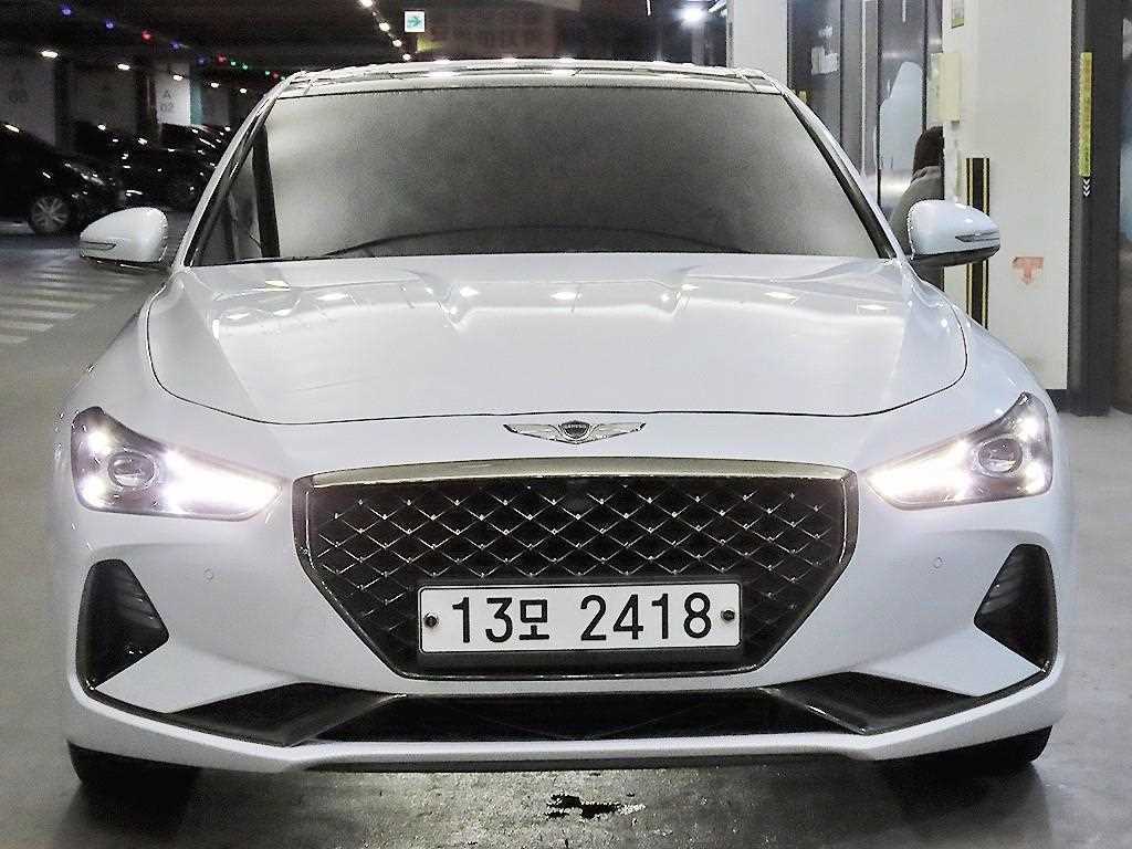 Genesis G70 2.0T Sport Package 3