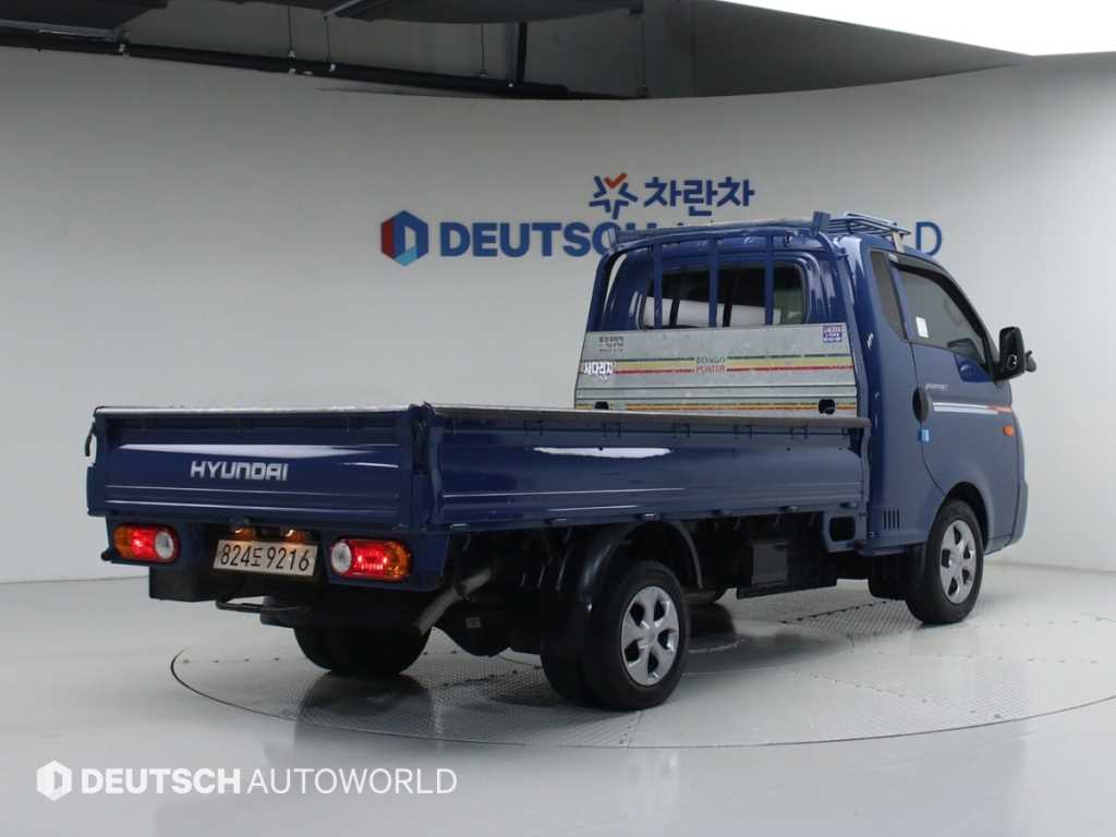 Hyundai Porter 1.0 Ton/ Super Cab/ Long Wheelbase/ CRDi Smart 3