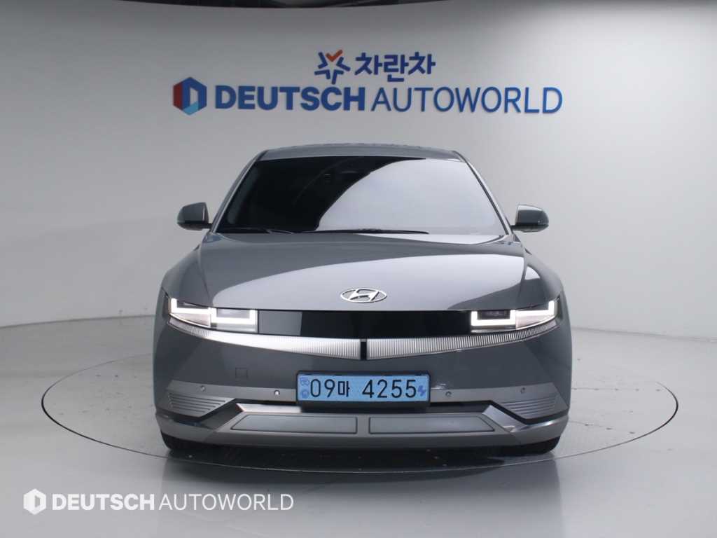 Hyundai IONIQ Long Range Prestige 4