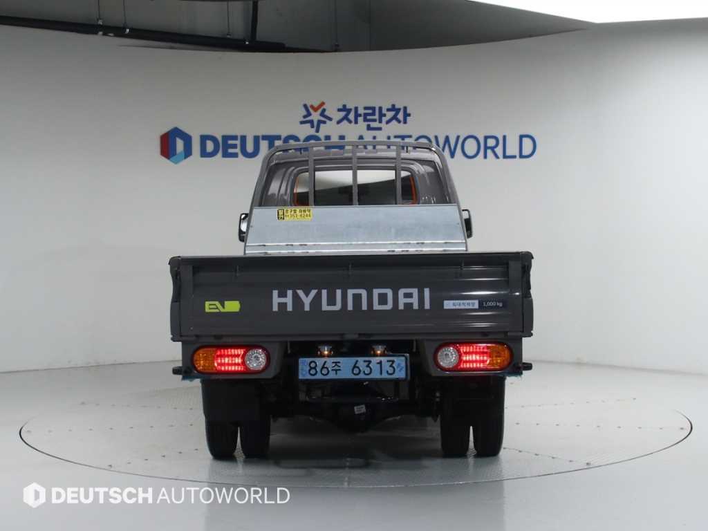 Hyundai Porter 1.0 Ton/ Super Cab/ Long Wheelbase/ Premium Special 5