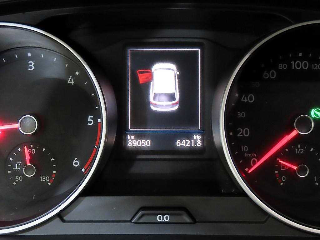 Volkswagen Tiguan 2.0 TDI Premium 10