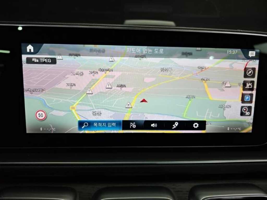 Mercedes-Benz E-Class E300 4MATIC Exclusive 10