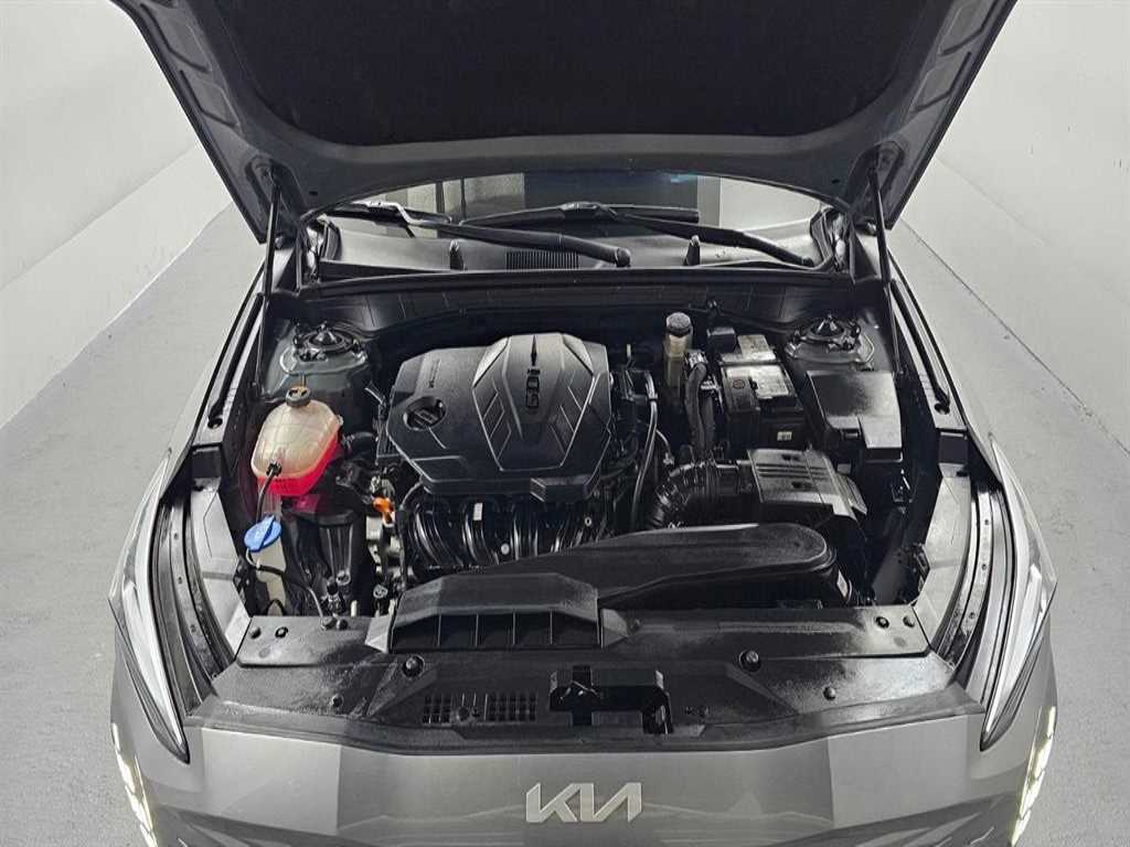 Kia K8 2.5 2WD Signature 7