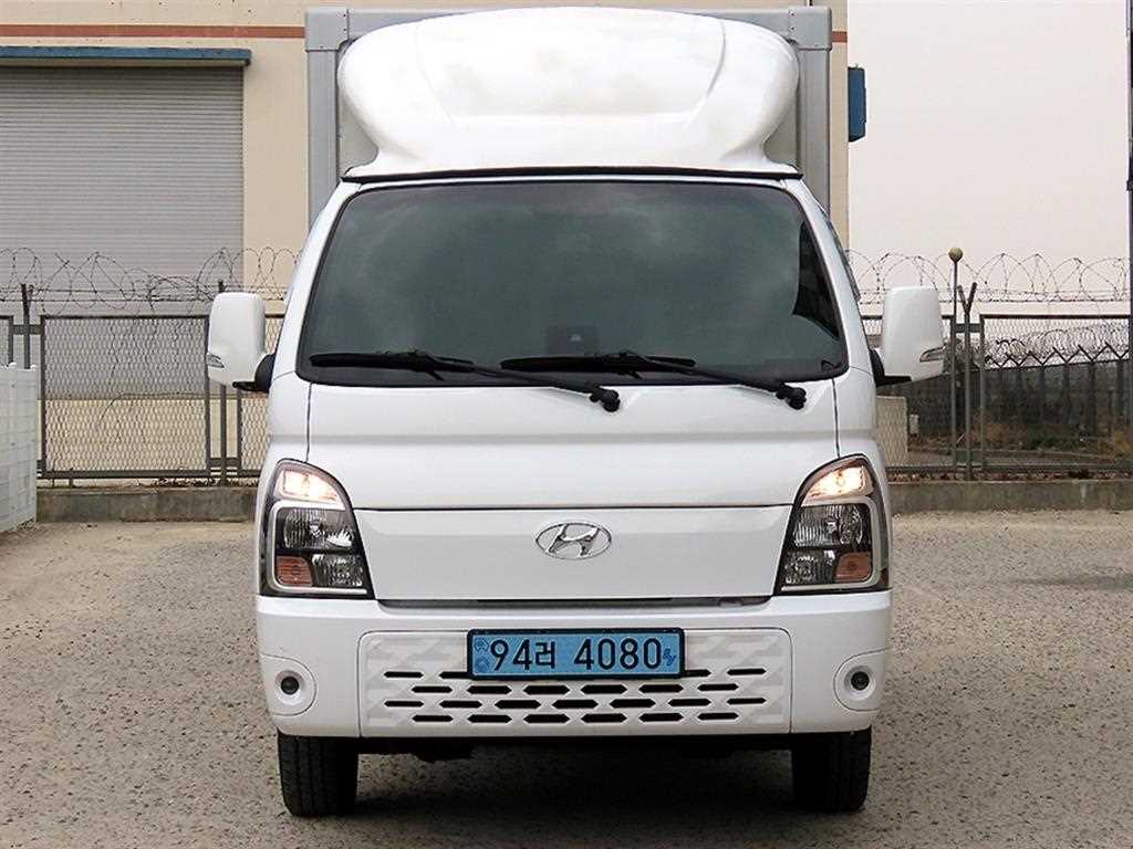 Hyundai Porter 1.0 Ton/ Super Cab/ Long Wheelbase 3