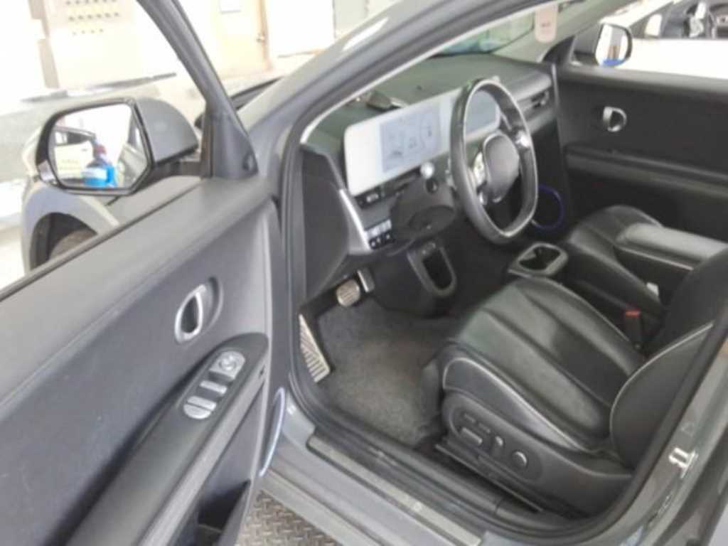 Hyundai IONIQ Long Range Prestige 10