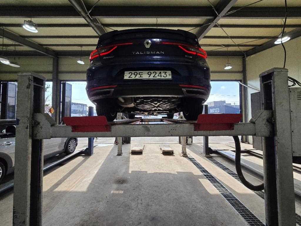 Renault SM6 1.5 dCi SE 3